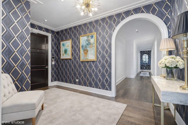 118 E Erie Street 27G, Chicago, IL 60611