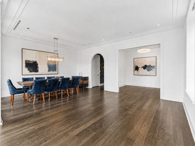 118 E Erie Street 27G, Chicago, IL 60611