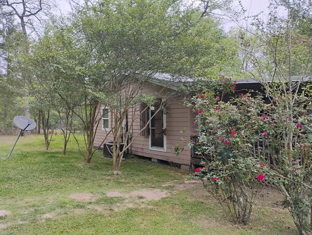 101 Rocky Lane, Livingston, TX 77351
