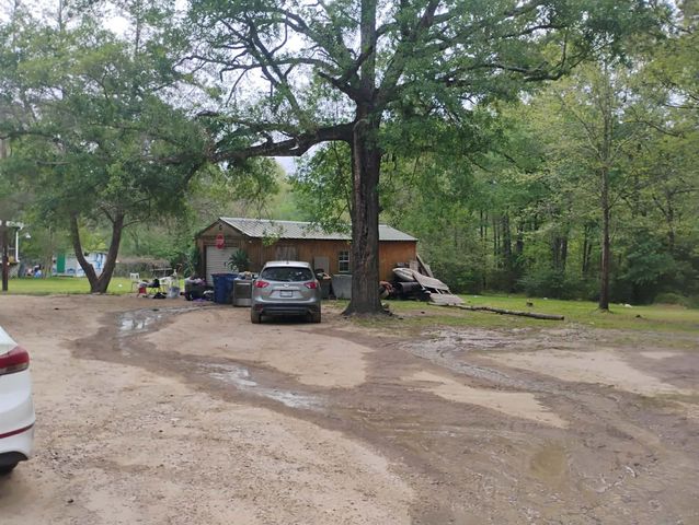 101 Rocky Lane, Livingston, TX 77351