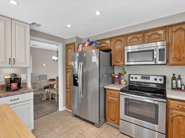 2107 Rose Cliff Lane, Carrollton, TX 75007