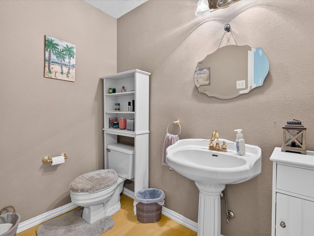 2107 Rose Cliff Lane, Carrollton, TX 75007