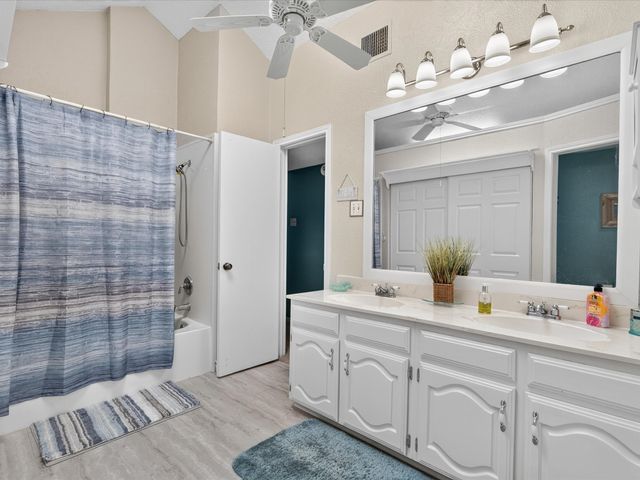 2107 Rose Cliff Lane, Carrollton, TX 75007