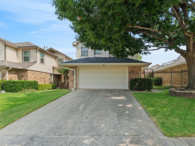 2107 Rose Cliff Lane, Carrollton, TX 75007