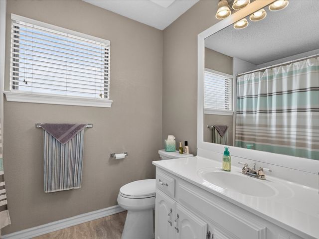 2107 Rose Cliff Lane, Carrollton, TX 75007
