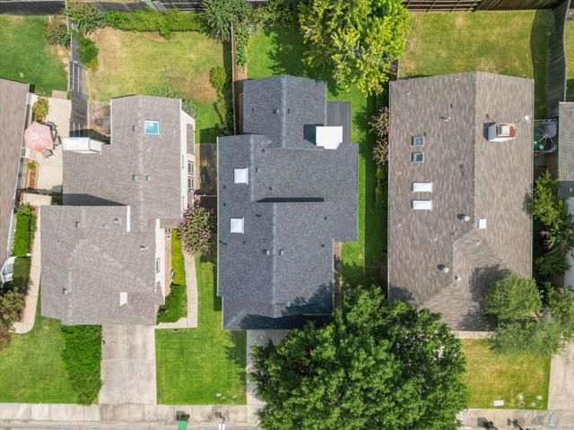 2107 Rose Cliff Lane, Carrollton, TX 75007