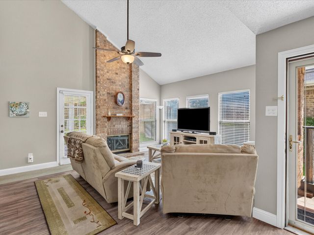 2107 Rose Cliff Lane, Carrollton, TX 75007