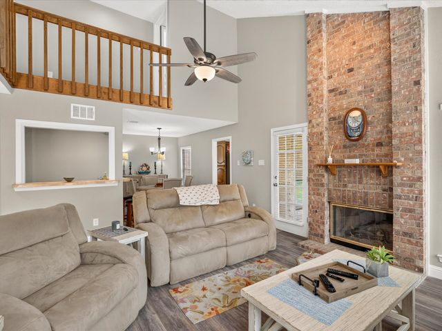 2107 Rose Cliff Lane, Carrollton, TX 75007