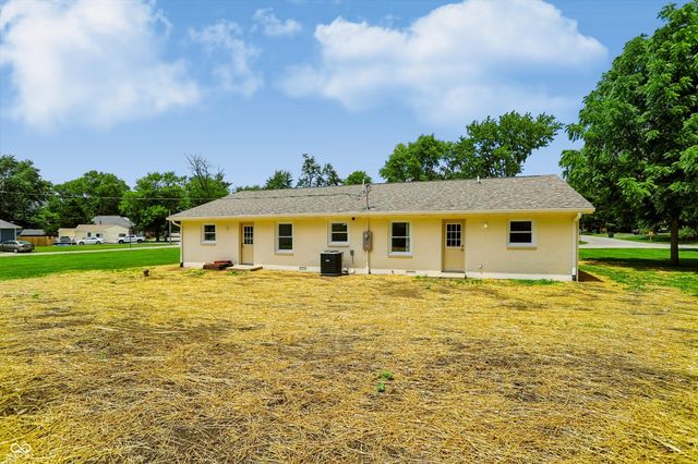 109 W Johnson Street, Fairland, IN 46126
