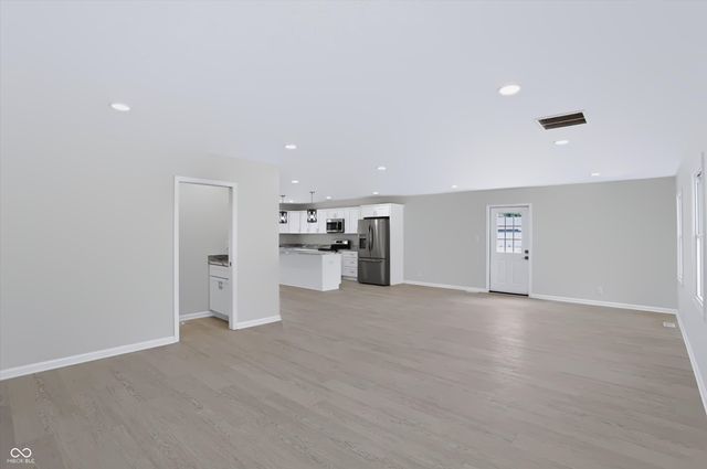 109 W Johnson Street, Fairland, IN 46126