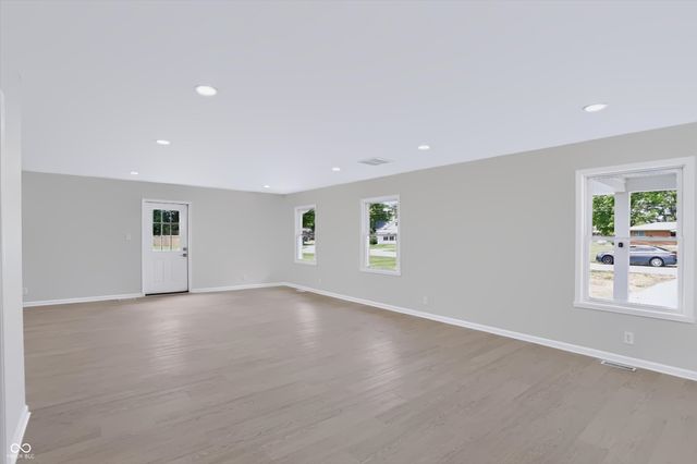 109 W Johnson Street, Fairland, IN 46126