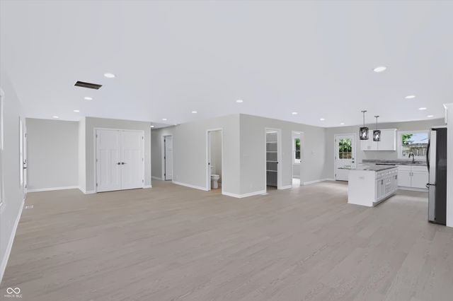 109 W Johnson Street, Fairland, IN 46126