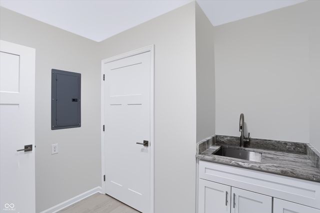 109 W Johnson Street, Fairland, IN 46126