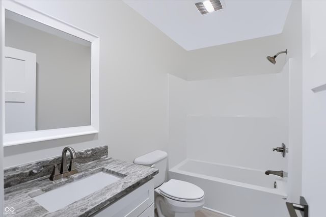 109 W Johnson Street, Fairland, IN 46126