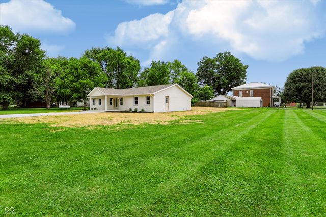 109 W Johnson Street, Fairland, IN 46126