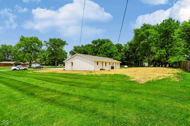 109 W Johnson Street, Fairland, IN 46126