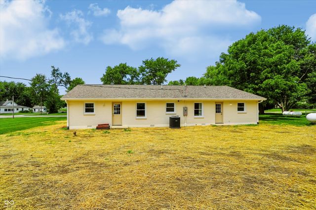 109 W Johnson Street, Fairland, IN 46126