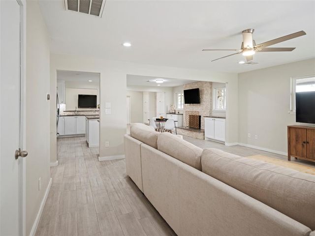 1101 Tedford Way, Nichols Hills, OK 73116