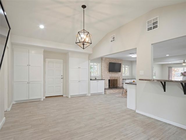1101 Tedford Way, Nichols Hills, OK 73116