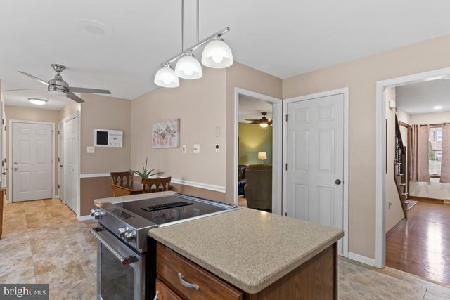 5 CANTERBURY COURT, Mechanicsburg, PA 17050