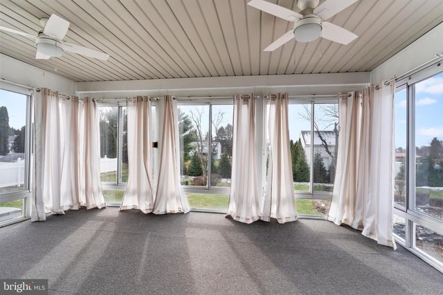 5 CANTERBURY COURT, Mechanicsburg, PA 17050