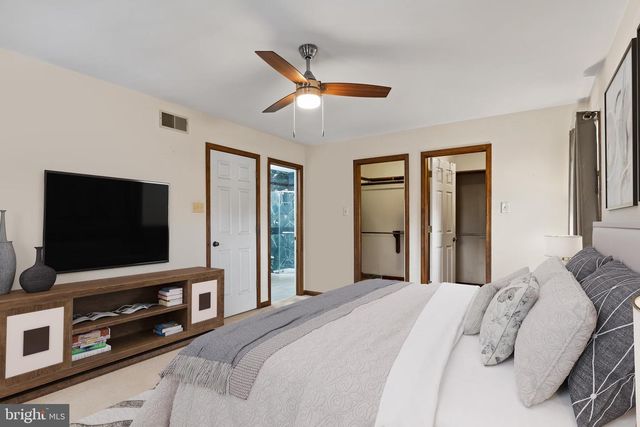 5 CANTERBURY COURT, Mechanicsburg, PA 17050