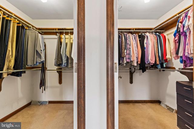 5 CANTERBURY COURT, Mechanicsburg, PA 17050