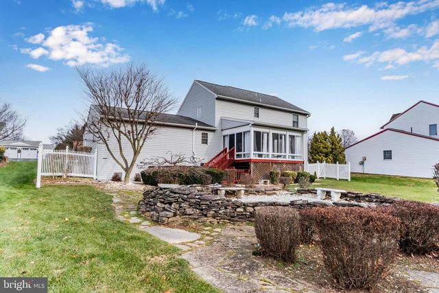 5 CANTERBURY COURT, Mechanicsburg, PA 17050