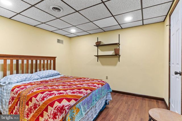 5 CANTERBURY COURT, Mechanicsburg, PA 17050