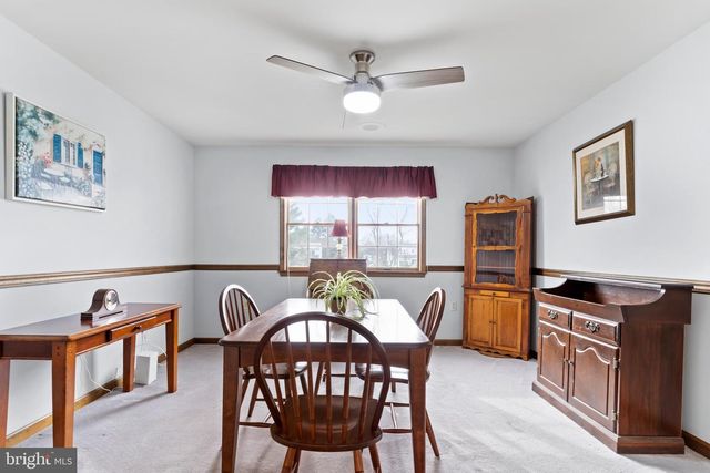 5 CANTERBURY COURT, Mechanicsburg, PA 17050