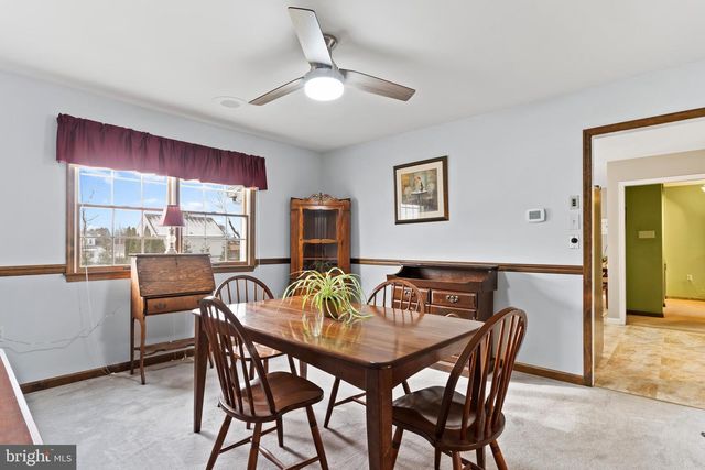 5 CANTERBURY COURT, Mechanicsburg, PA 17050