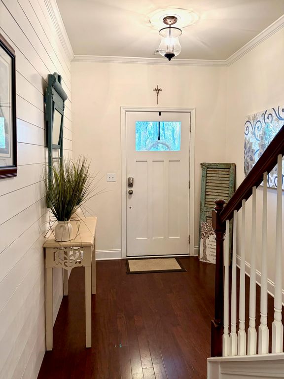 Image 10 of property listing at 1219 Dingle Road, Mount Pleasant, SC 29466