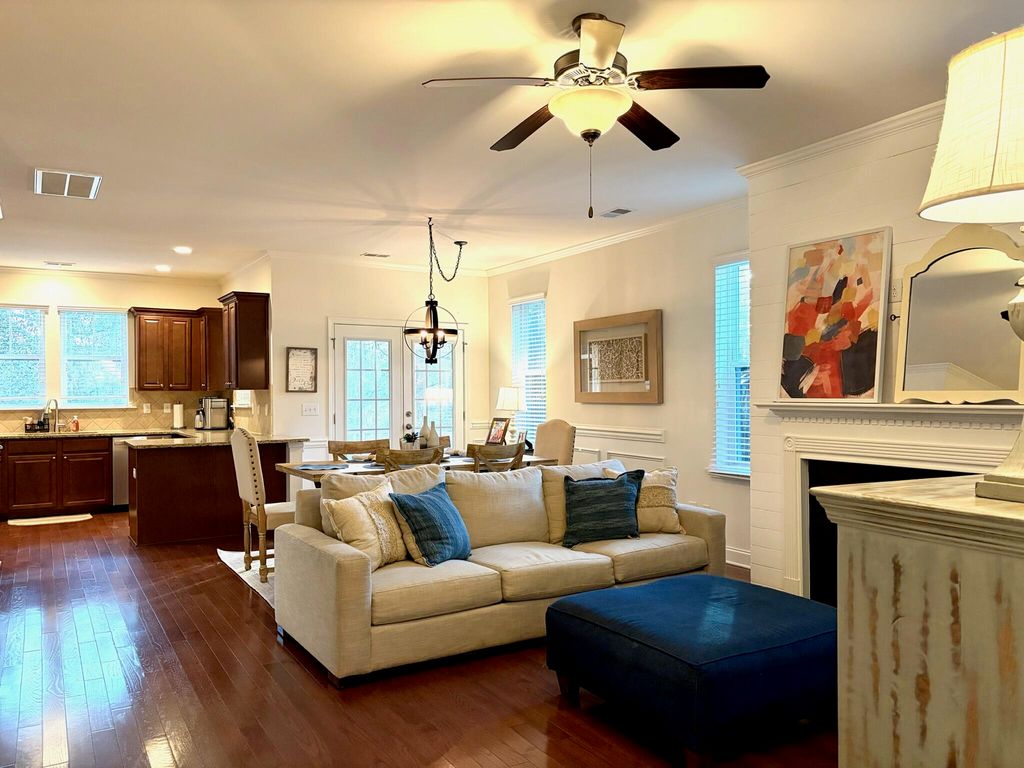 Image 14 of property listing at 1219 Dingle Road, Mount Pleasant, SC 29466