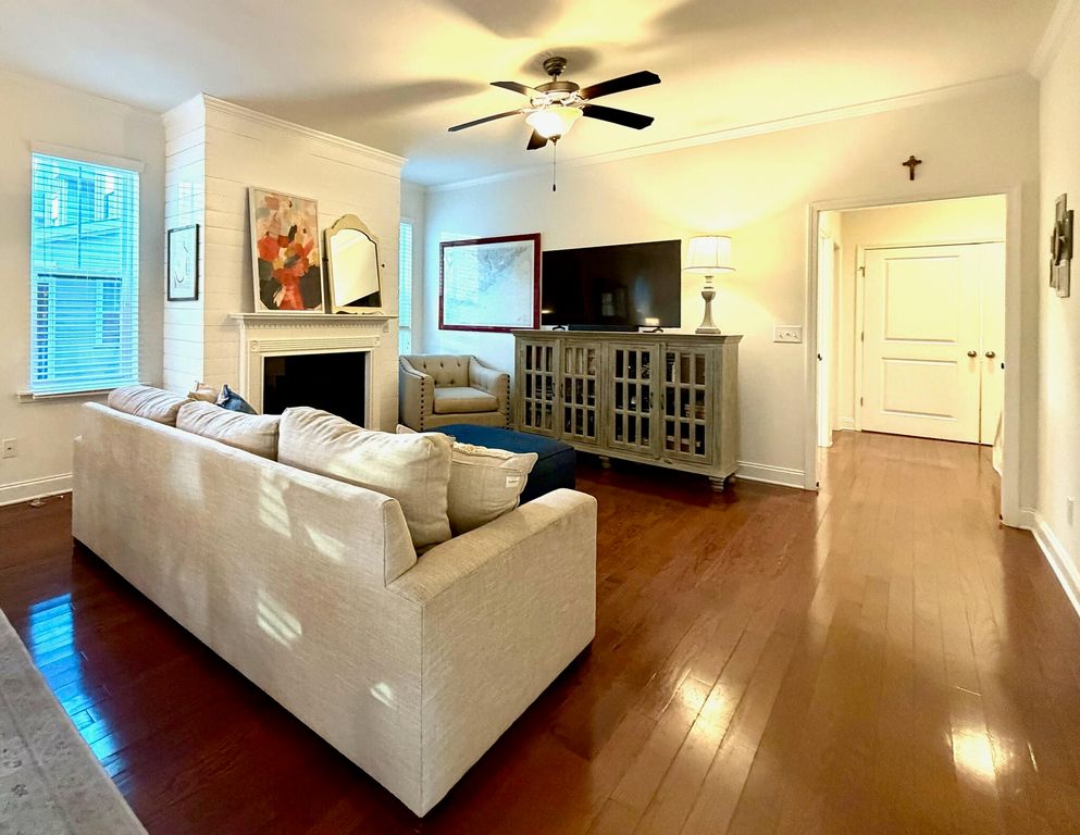 Image 15 of property listing at 1219 Dingle Road, Mount Pleasant, SC 29466