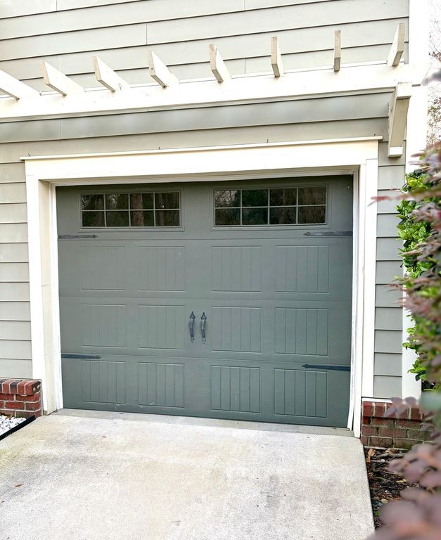 Image 6 of property listing at 1219 Dingle Road, Mount Pleasant, SC 29466