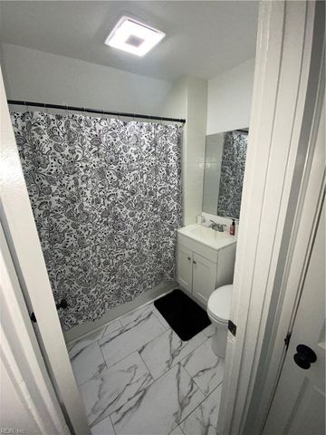 23 Emmons PL, Portsmouth, VA 23702