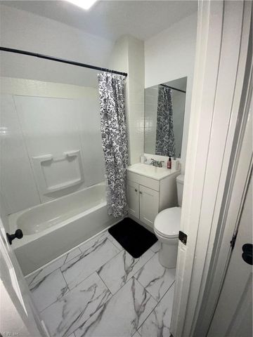23 Emmons PL, Portsmouth, VA 23702