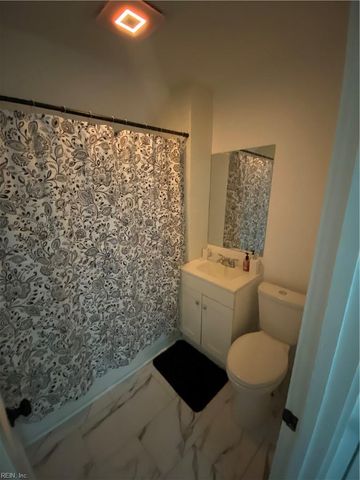23 Emmons PL, Portsmouth, VA 23702