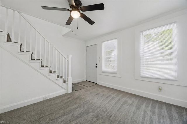 23 Emmons PL, Portsmouth, VA 23702