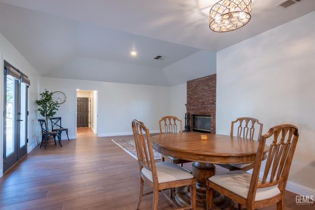 11502 Martinsville Avenue, Bakersfield, CA 93312