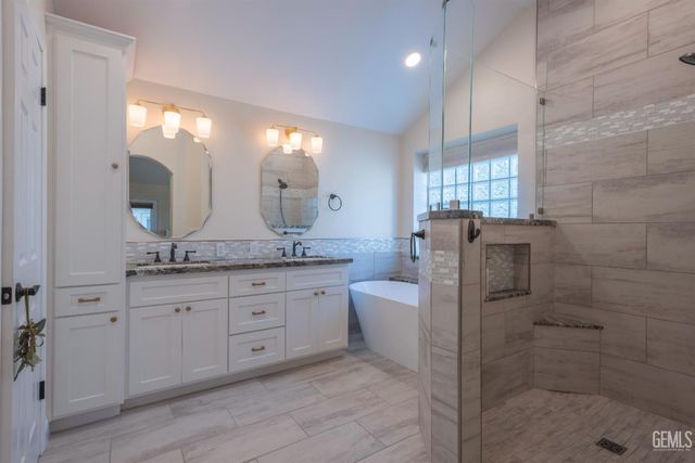 11502 Martinsville Avenue, Bakersfield, CA 93312