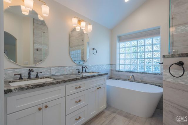 11502 Martinsville Avenue, Bakersfield, CA 93312