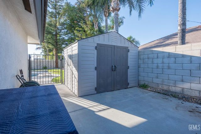 11502 Martinsville Avenue, Bakersfield, CA 93312