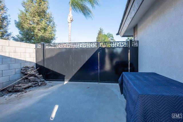 11502 Martinsville Avenue, Bakersfield, CA 93312