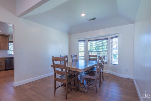 11502 Martinsville Avenue, Bakersfield, CA 93312