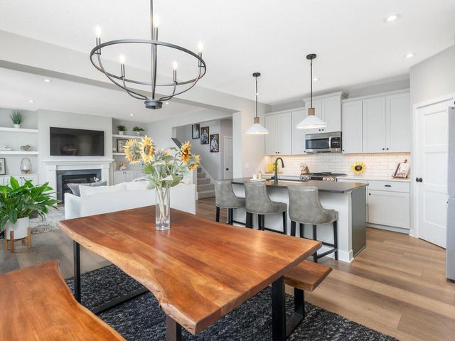 10060 Highpoint Drive, Victoria, MN 55318