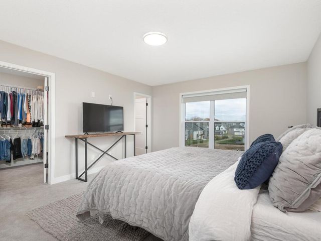 10060 Highpoint Drive, Victoria, MN 55318