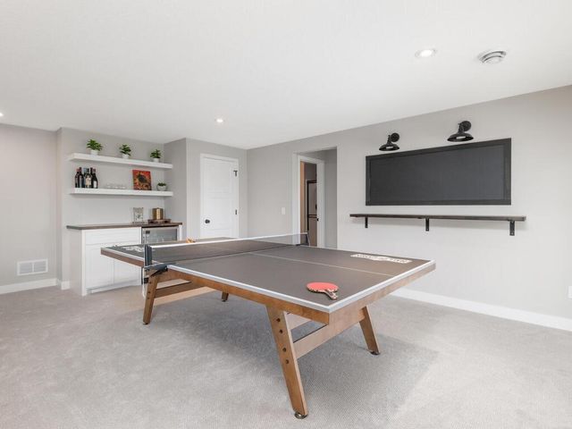 10060 Highpoint Drive, Victoria, MN 55318