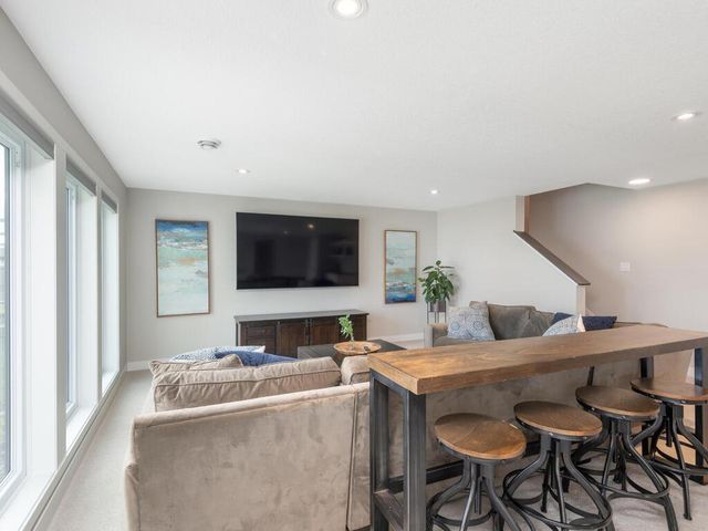 10060 Highpoint Drive, Victoria, MN 55318