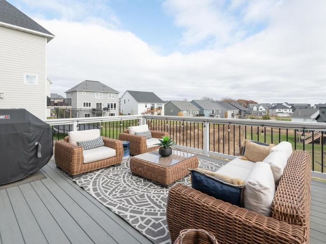 10060 Highpoint Drive, Victoria, MN 55318